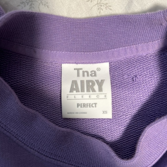 Aritzia Airy Boyfriend Sweatsuit Set - Picture 3 of 4